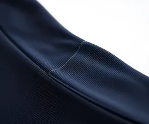 Jak wykończyć dekolt w t shircie